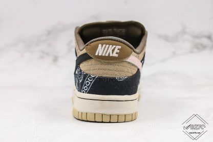 Nike SB Dunk Low Travis Scott heel