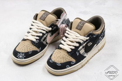 Nike SB Dunk Low Travis Scott sneaker