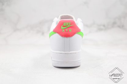 Air Force 1 07 White Green Strike heel