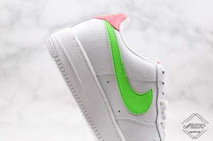 Air Force 1 07 White Green Strike sneaker