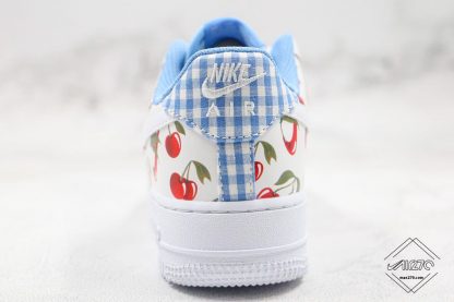 Nike Air Force Low White Cherry heel