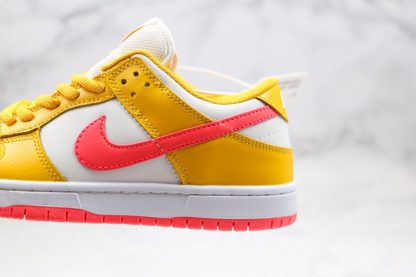 Kasina x Nike Dunk Low Pearl White University Gold-Melon Tint Panel