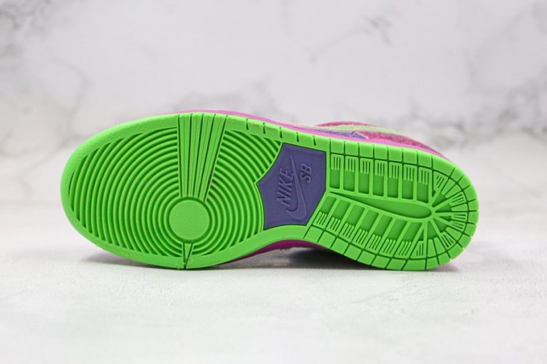 purple skunk sb dunks