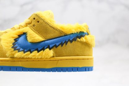 Grateful Dead x Nike SB Dunk Low Yellow Bear CJ5378-700 Panel