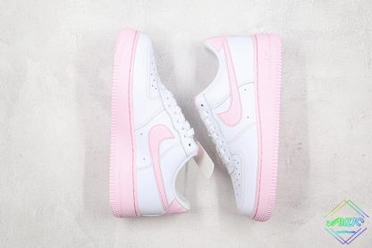 Nike Air Force 1 Low Pink Foam lateral medial swoosh