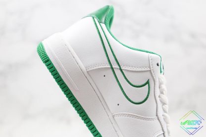 Nike Air Force 1 Low White Pine Green swoosh