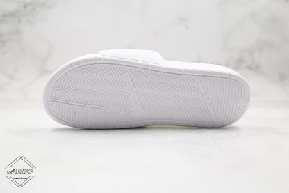 Nike Benassi JDI Swoosh Pack White sole