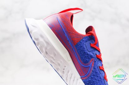 React Infinity Run Flyknit Royal Blue Gym Red midsole look