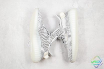 Static Adidas Yeezy Boost 350 V2