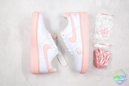 GS Nike Air Force 1 Low White Pink Foam panel