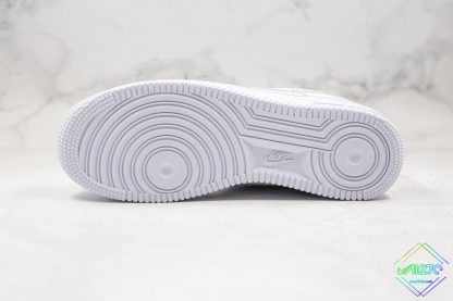 Nike Air Force 1 07 White bottom