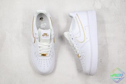 Nike Air force 1 07 Low White Metallic Gold tongue