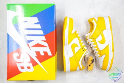 Nike SB Dunk Low SP Syracuse Yellow shoes