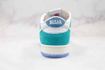 Kasina x Nike Dunk Low Neptune Green heel