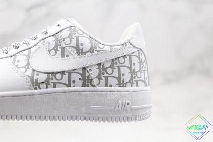 Nike Air Force 1 07 Reflect White swoosh]