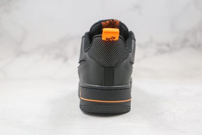 Nike Air Force 1 Low Cut-Out Swoosh Black heel