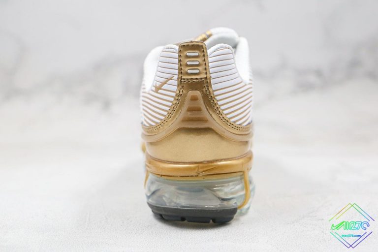 nike air vapormax 360 metallic gold