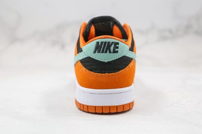 Nike Dunk Low Ceramic heel