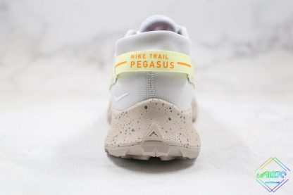 Nike Pegasus Trail 2 Laser Orange heel