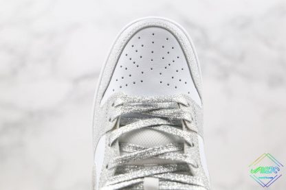 Nike SB Dunk Low Silver Shiny upper