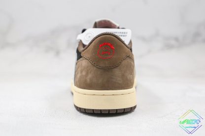 Travis Scott Jordan 1 Retro Low OG SP Mocha heel