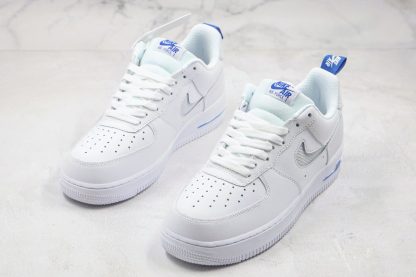 Air Force 1 Low Cut Out Swoosh White sneaker