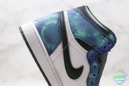 Air Jordan 1 High OG Tie-Dye panels