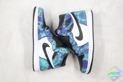 Air Jordan 1 High OG Tie-Dye shoes