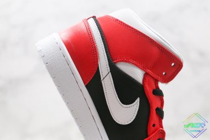 Air Jordan 1 Mid Gym Red Chicago white panels