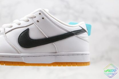 Dunk Low SB Orange Label White lateral swoosh