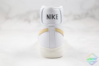 Nike Blazer Mid 77 Pale Orange heel