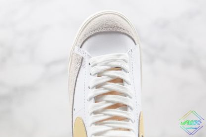 Nike Blazer Mid 77 Pale Orange upper