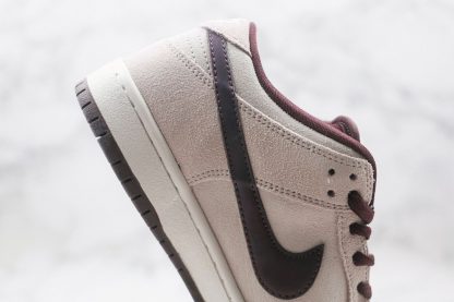 Nike Dunk Low Pro SB Desert Sand Mahogany swoosh