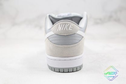 Nike SB Dunk Low Summit White Wolf Grey heel