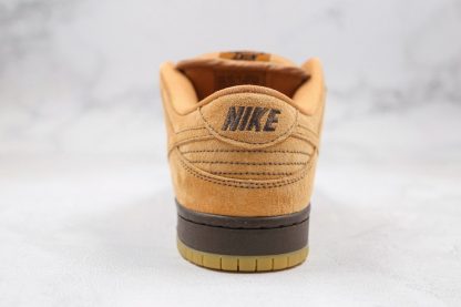 Nike SB Dunk Low Wheat Mocha heel