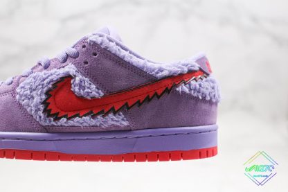 SB Dunk Low Three Bears Pack red swoosh