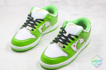 Supreme x Nike SB Dunk Low Green Stars for sale