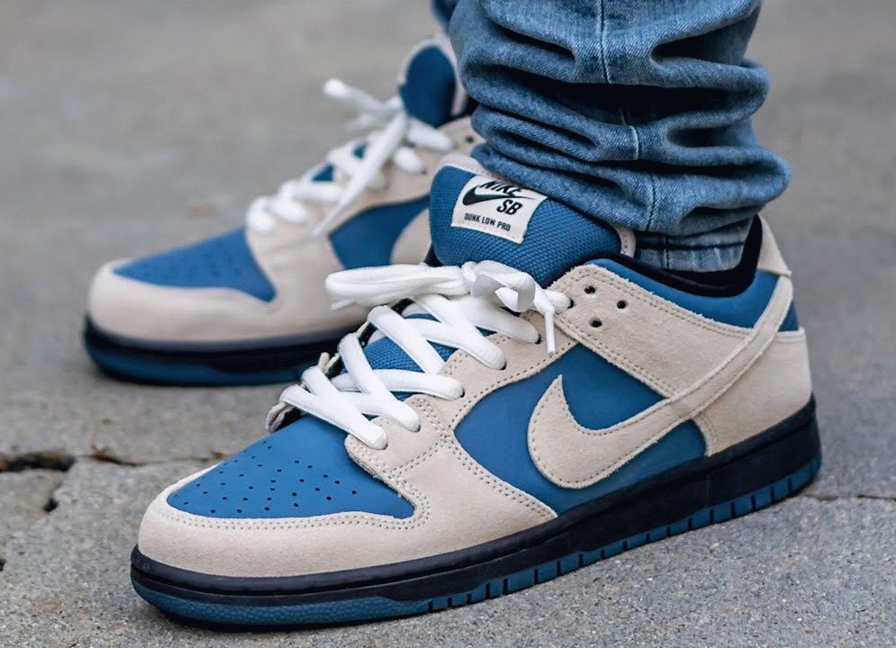 Thunderstorm SB Dunk Low On feet