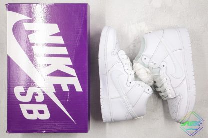Nike Dunk High SB Pure Platinum Purple Box