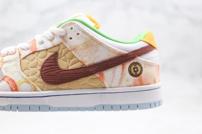 Nike SB Dunk Low CNY lateral panel