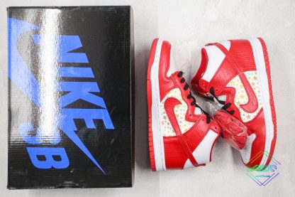Supreme X Nike SB Dunk High Red shoes