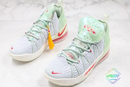 Nike LeBron 18 Empire Jade panel