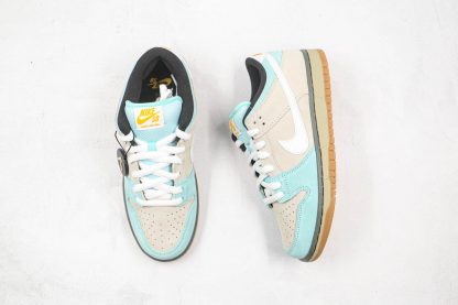 Glacier Ice Nike Dunk SB Low Gulf of Mexico Tongue