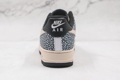 Honeycomb Nike Air Force One 1 Low Black Beige Heel