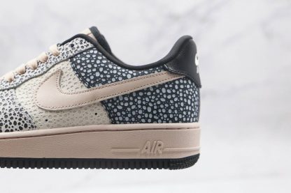 Honeycomb Nike Air Force One 1 Low Black Beige swoosh