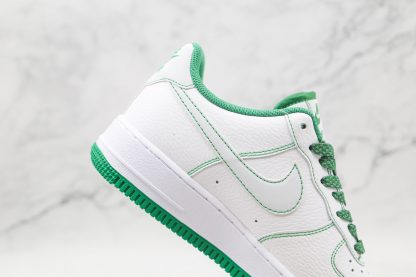Nike Air Force 1 Low Pine Green hindfoot swoosh