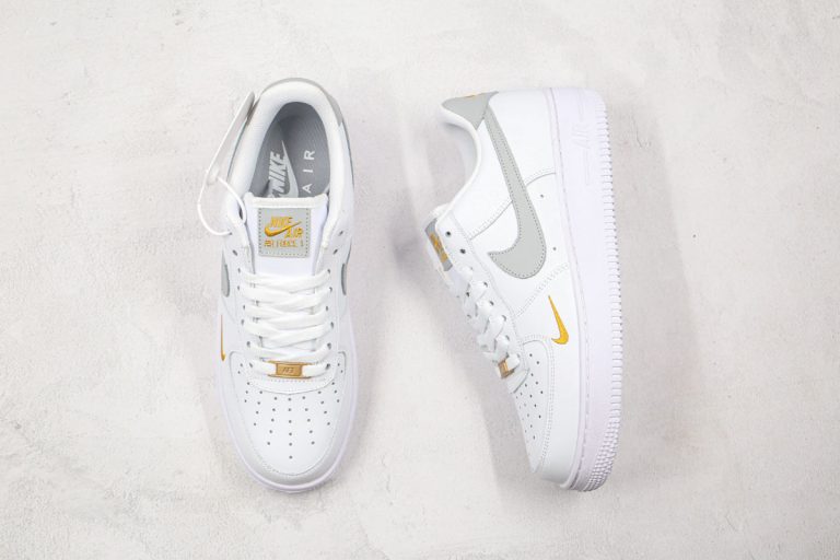 nike air force mini swooshes