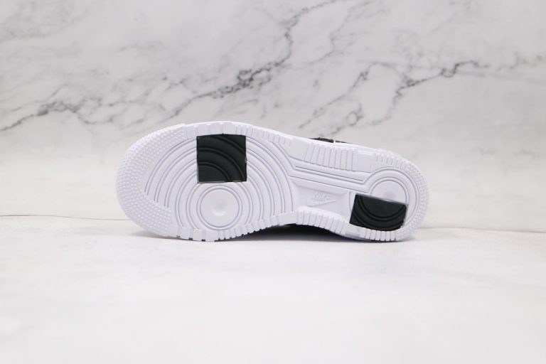 nike airforce pixel black