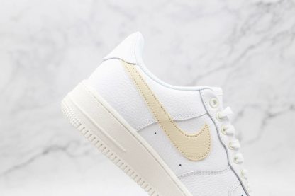 Sportswear AF1 Low Summit White Solar Flare lateral