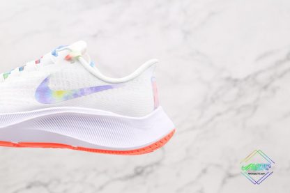 Air Zoom Pegasus 37 Tie-Dye swoosh